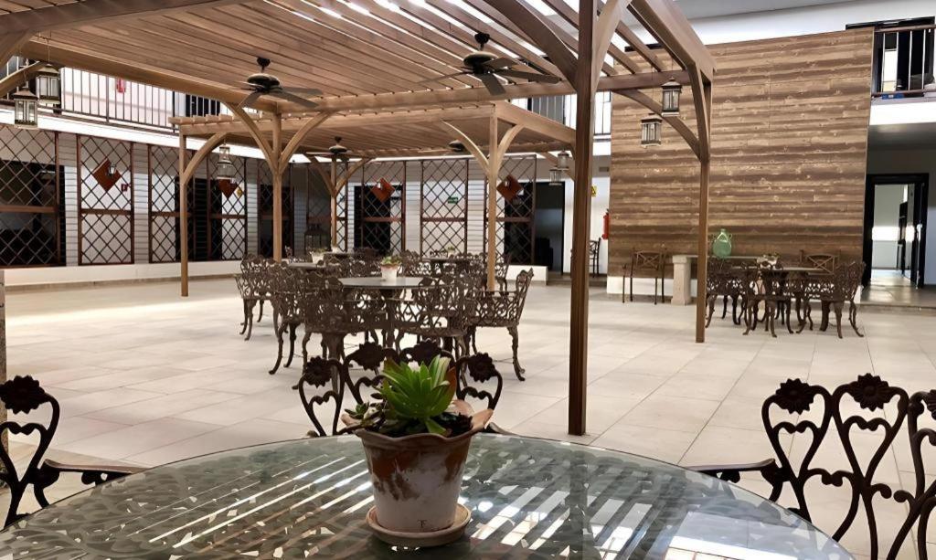 Hotel Barante Suites Salamanca Exterior photo